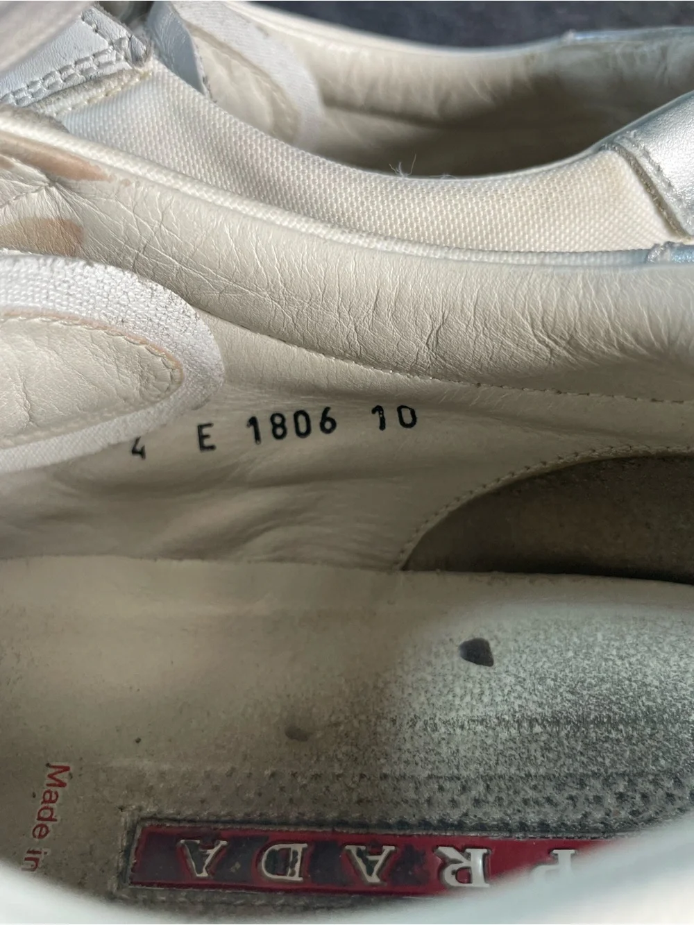 PRADA SPORTS MEN'S SZ 10 DESIGNER SHOES WHITE & SILVER SNEAKERS 4E1806 - Picture 4 of 16